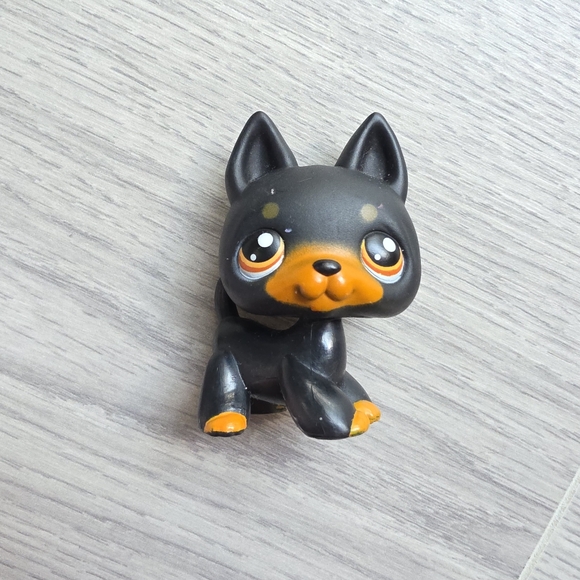 Littlest Pet Shop Black Dog - Picture 1 of 5